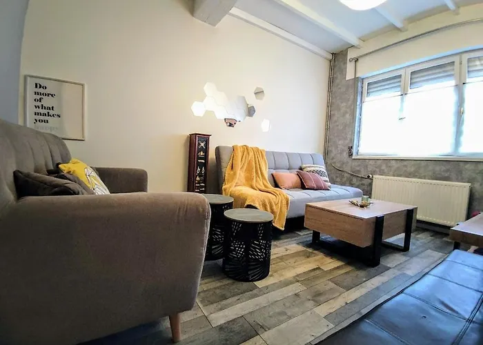 Maison Du Monde - Spacieuse Et Agreable Maison Croix